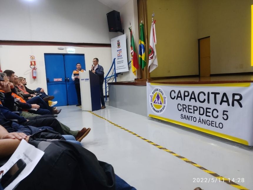  Prefeito participa de capacitação promovida pela Defesa Civil do RS